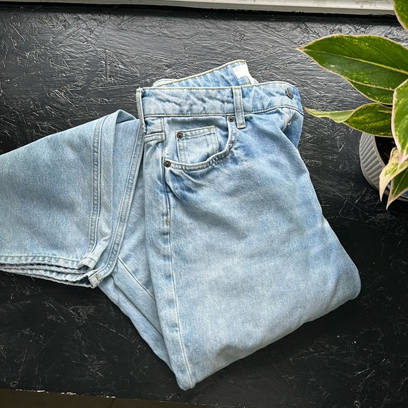 H&M | Buttonfly Straight Leg Jeans - Picture 9 of 10